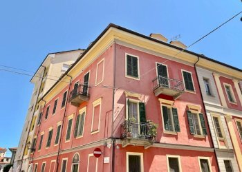 Facciata - Apartment via Alba, 45, Cuneo (neighborhood Centro) - photo 3