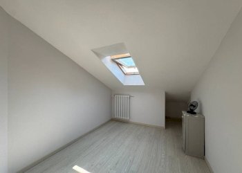 Camera da letto - Appartamento Località Col del Sole, 15, Bossolasco - foto 16