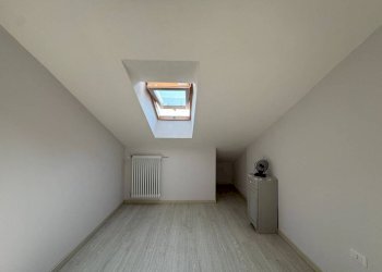 Camera da letto - Appartamento Località Col del Sole, 15, Bossolasco - foto 17