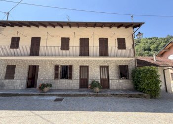 Facciata - Casa indipendente via Vittorio Veneto, 1/b, Rittana - foto 2