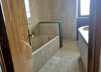 bagno sotto 3 - Apartment Seriate - photo 3