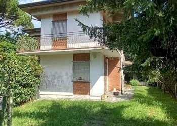 1362826-4s46e - Independent house Via Livorno 34, Massa - photo 3