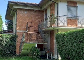 1362826-iu235l - Independent house Via Livorno 34, Massa - photo 9