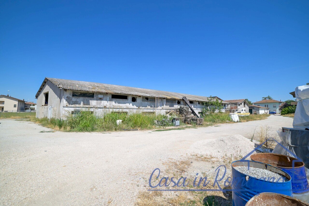 Complesso-19 - Commercial Premises Via Emilia 1430, Longiano - photo 1