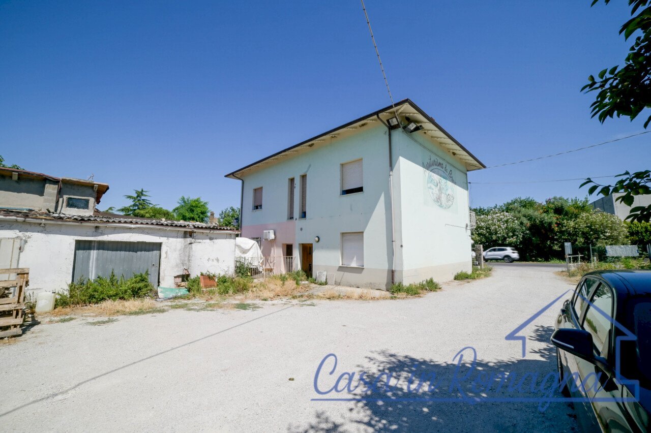 Complesso-28 - Commercial Premises Via Emilia 1430, Longiano - photo 2