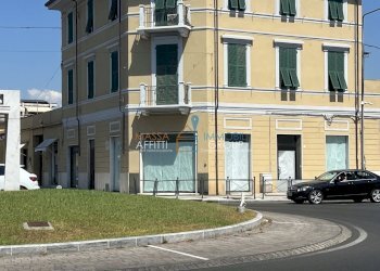 IMG_7539 - Commercial Premises Viale XX Settembre 199, hamlet Avenza, Carrara - photo 1
