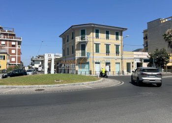 IMG_7538 - Commercial Premises Viale XX Settembre 199, hamlet Avenza, Carrara - photo 3