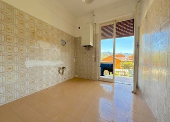 WhatsApp Image 2026-08-18 at 18.38.55 (4) - Appartamento Cogorno - foto 4