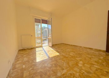 WhatsApp Image 2026-08-18 at 18.38.55 (15) - Appartamento Cogorno - foto 11