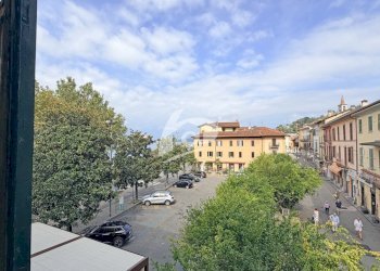 vista su piazza Matteotti - Apartment Lungolago Alessandro Volta 9, Laveno-Mombello - photo 28