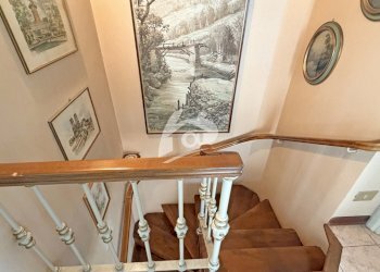 scala interna - Apartment Lungolago Alessandro Volta 9, Laveno-Mombello - photo 30