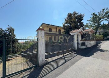 WhatsApp Image 2026-08-20 at 14.14.41 (2) - Terraced Villa Via Salto della Monaca 18, Zafferana Etnea - photo 24