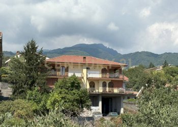 WhatsApp Image 2026-08-20 at 14.14.43 (1) - Terraced Villa Via Salto della Monaca 18, Zafferana Etnea - photo 26