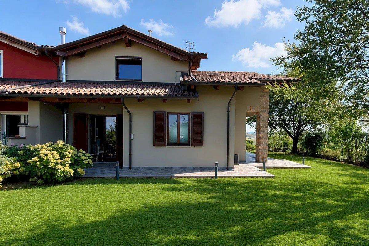 Villa Trezzo Tinella - foto 1