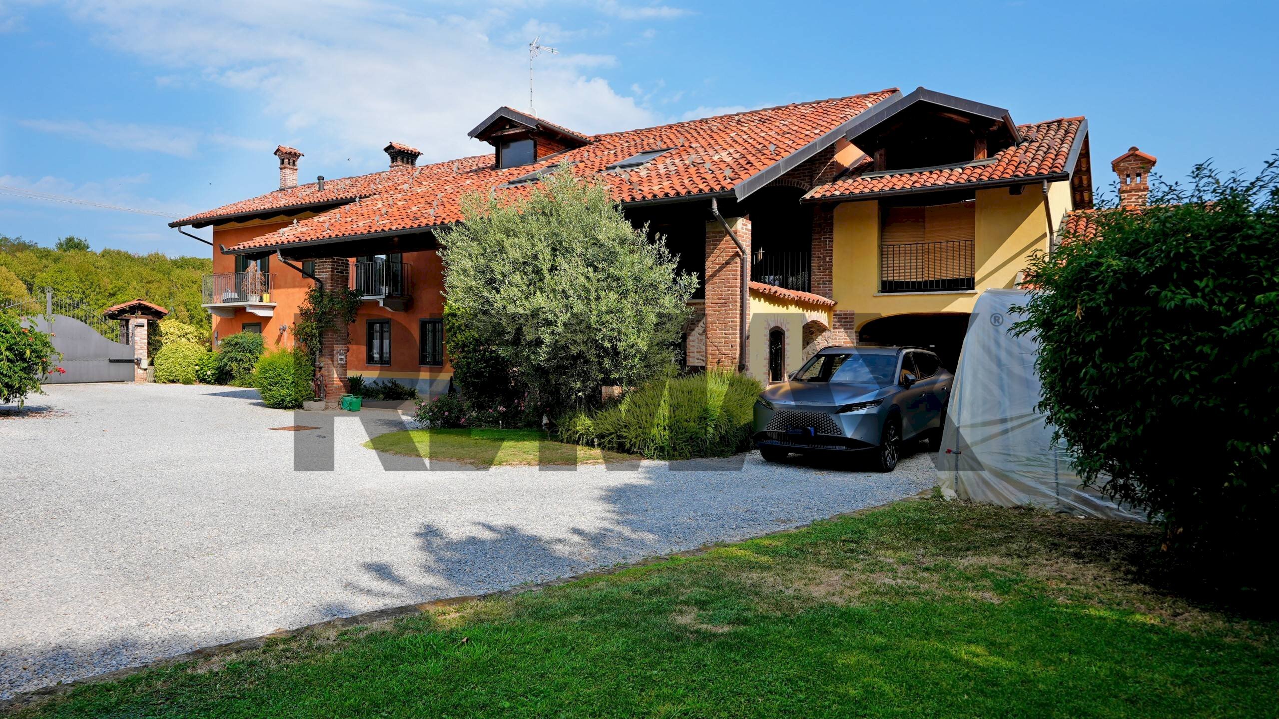 Casale Via Cartignano, 40 
 Madonna dell'Olmo, frazione Madonna dell'Olmo, Cuneo - foto 1