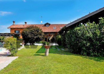 Casale Via Cartignano, 40 
 Madonna dell'Olmo, frazione Madonna dell'Olmo, Cuneo - foto 3