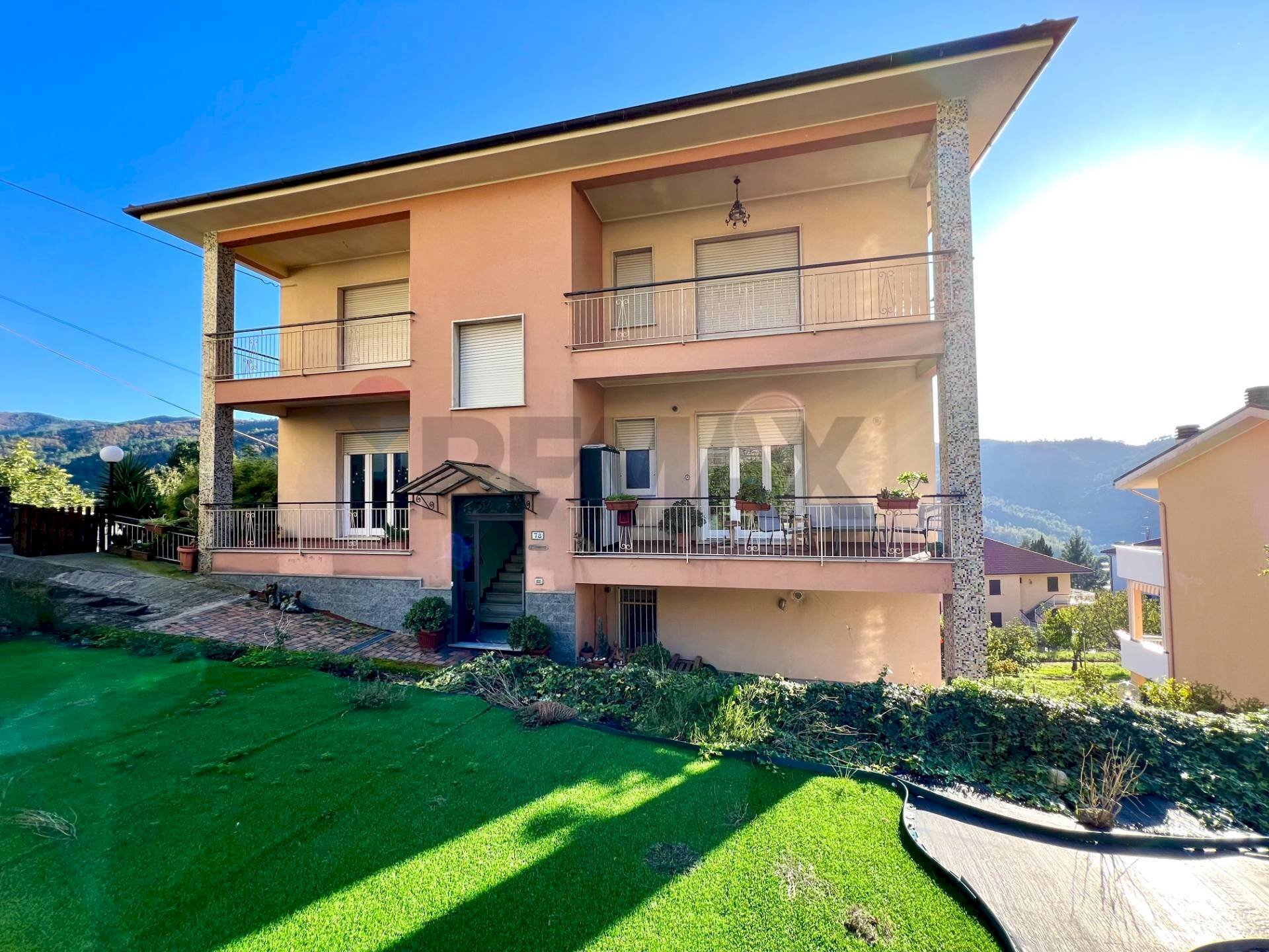 Three-room apartment Castiglione Chiavarese, GE, Castiglione Chiavarese - photo 2