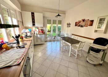 Three-room apartment Castiglione Chiavarese, GE, Castiglione Chiavarese - photo 9