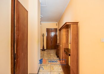 Three-room apartment Boves - photo 1