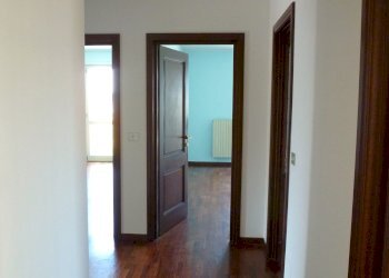 Appartamento via BARBARESCO, 13, frazione Madonna Delle Grazie, Cuneo - foto 18