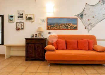 Magazzino Via Felice Cascione, Imperia - foto 4