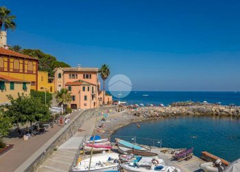 Magazzino Via Felice Cascione, Imperia - foto 20