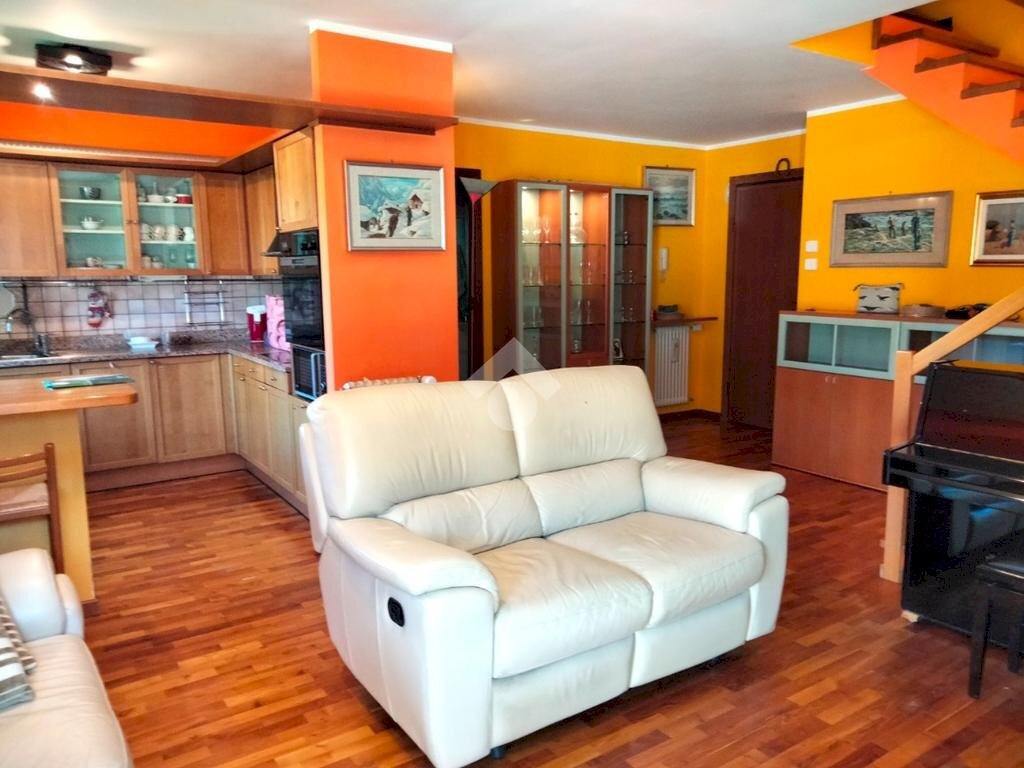 Four-room apartment Frazione Saint Maurice, Sarre - photo 2