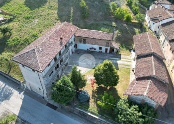 Casa indipendente Via Roma, Novello - foto 1