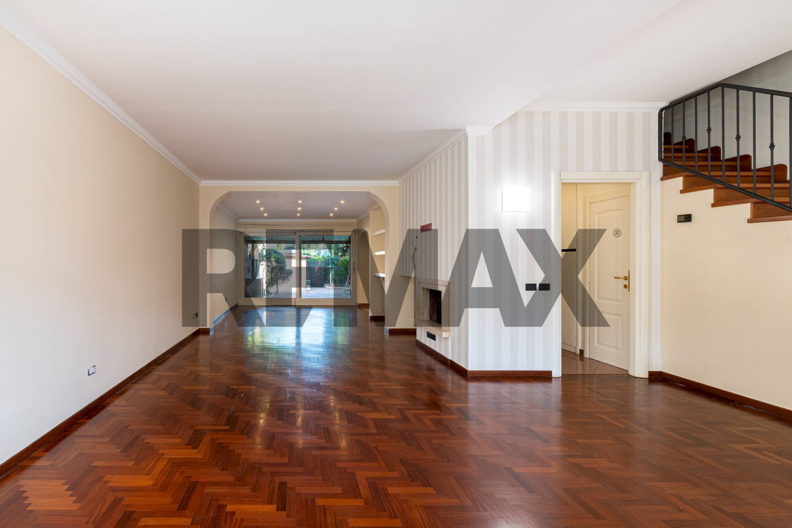Stanza vuota - Terraced Villa Via Parmenide
10, Roma - photo 2