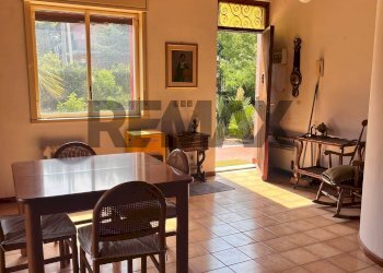 Sala da pranzo - Villa Via Agrigento
 
8, Nicolosi - photo 20
