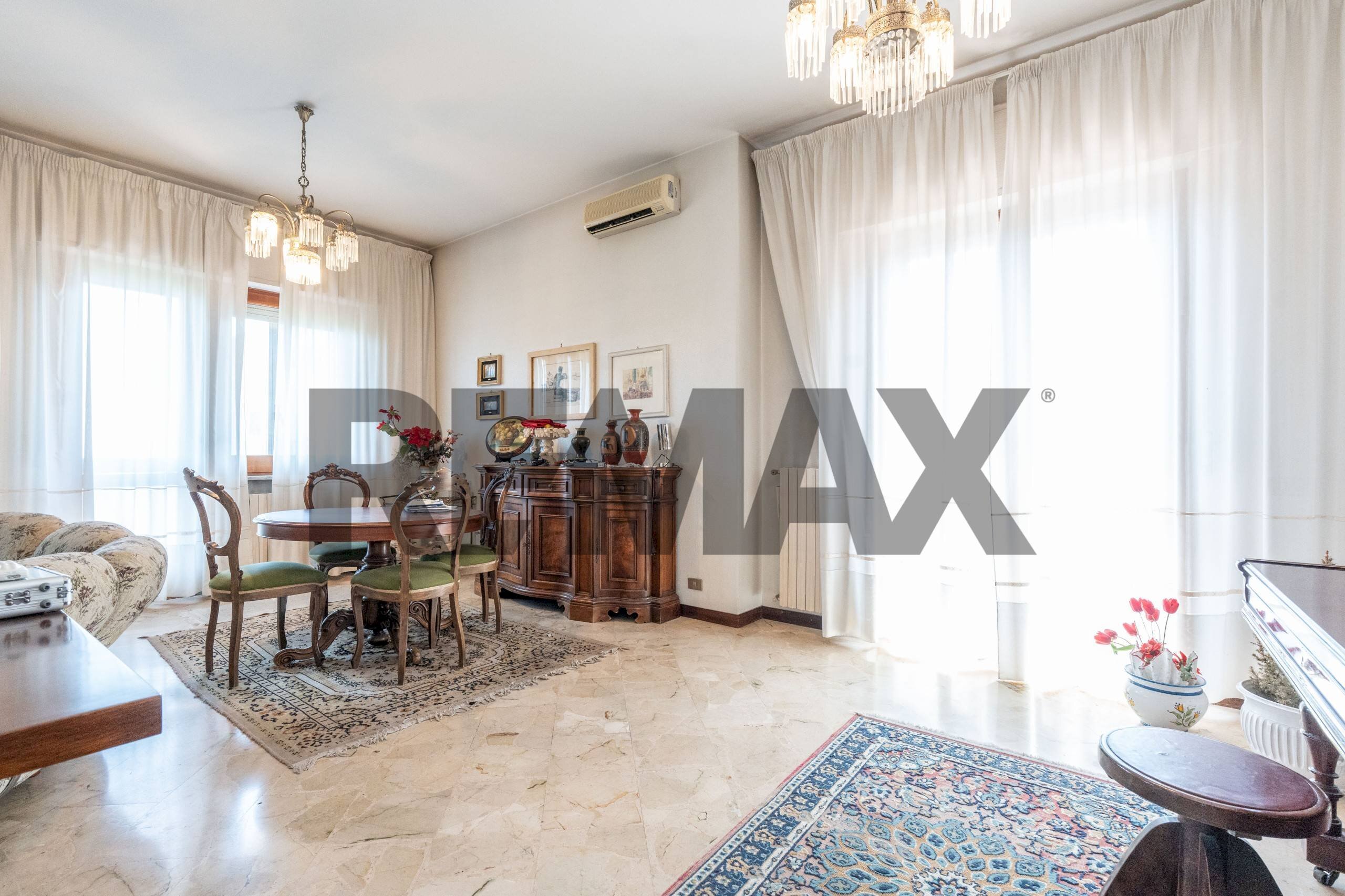 Sala da pranzo - Quadrilocale Via Lavatoio
1, Sant'Agata Li Battiati - foto 3