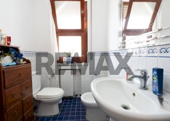 Bagno - Quadrilocale Via Lavatoio
 
1, Sant'Agata Li Battiati - foto 13