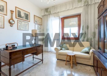 Soggiorno - Quadrilocale Via Lavatoio
 
1, Sant'Agata Li Battiati - foto 15