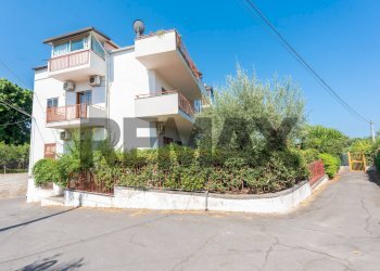 Edificio all\'aperto - Quadrilocale Via Lavatoio
 
1, Sant'Agata Li Battiati - foto 1