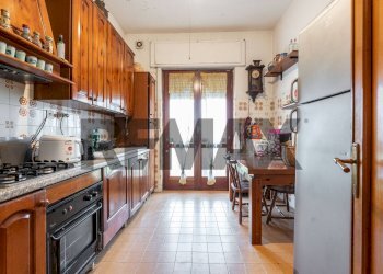 Cucina - Quadrilocale Via Lavatoio
 
1, Sant'Agata Li Battiati - foto 17