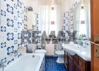 Bagno - Quadrilocale Via Lavatoio
 
1, Sant'Agata Li Battiati - foto 22