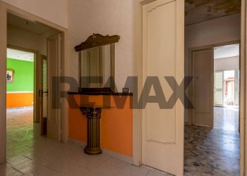 Hall / corridoio - Casa indipendente Via Vespo
 
17, Caltagirone - foto 3