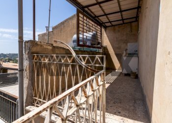 Balcone - Casa indipendente Via Vespo
 
17, Caltagirone - foto 12