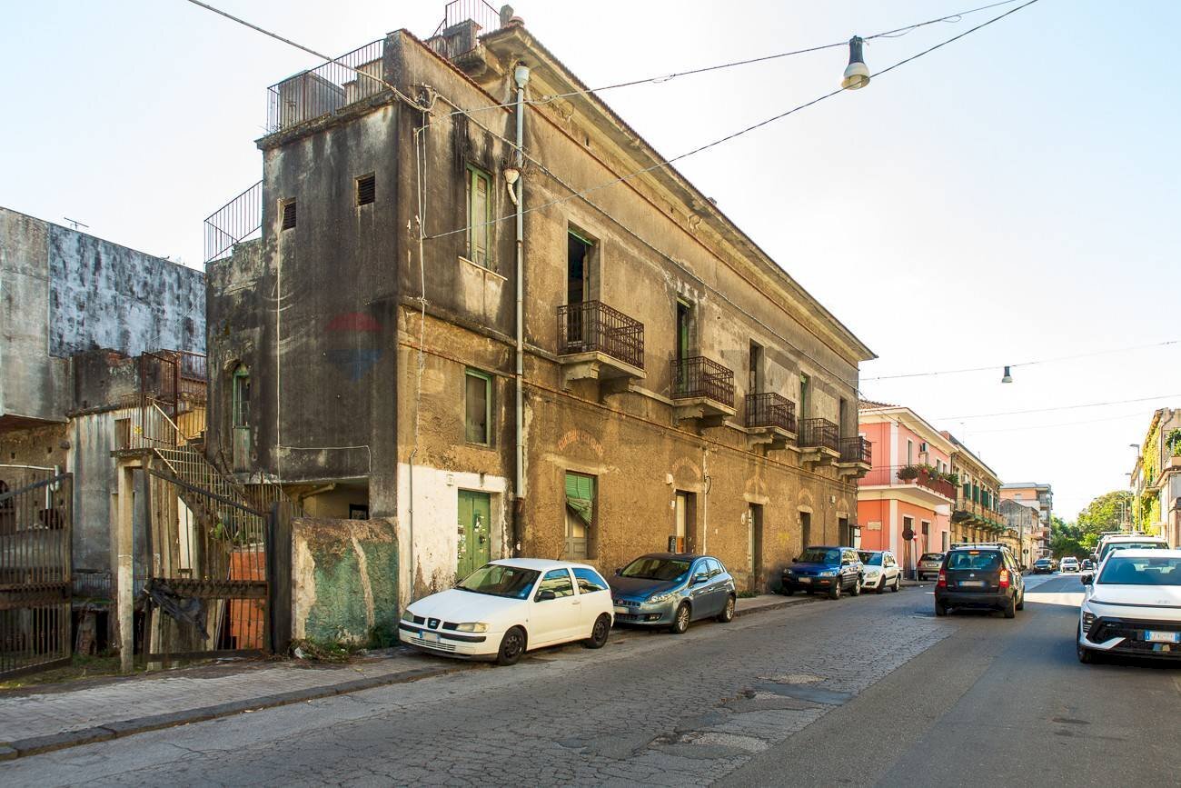 Edificio all\'aperto - Casa indipendente Via Vespri
32, Riposto - foto 2