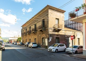 Edificio all\'aperto - Casa indipendente Via Vespri
 
32, Riposto - foto 1