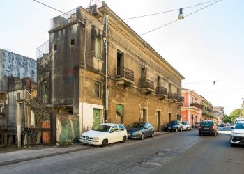 Edificio all\'aperto - Casa indipendente Via Vespri
 
32, Riposto - foto 2