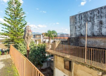 Terrazzino e ballatoio - Casa indipendente Via Vespri
 
32, Riposto - foto 20