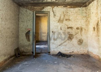 Stanza vuota - Casa indipendente Via Vespri
 
32, Riposto - foto 27