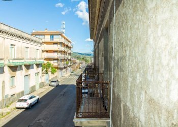 Vista su Via Vespri - Casa indipendente Via Vespri
 
32, Riposto - foto 40