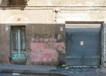 Ingresso Autorimessa/deposito Via Cavour - Casa indipendente Via Vespri
 
32, Riposto - foto 52