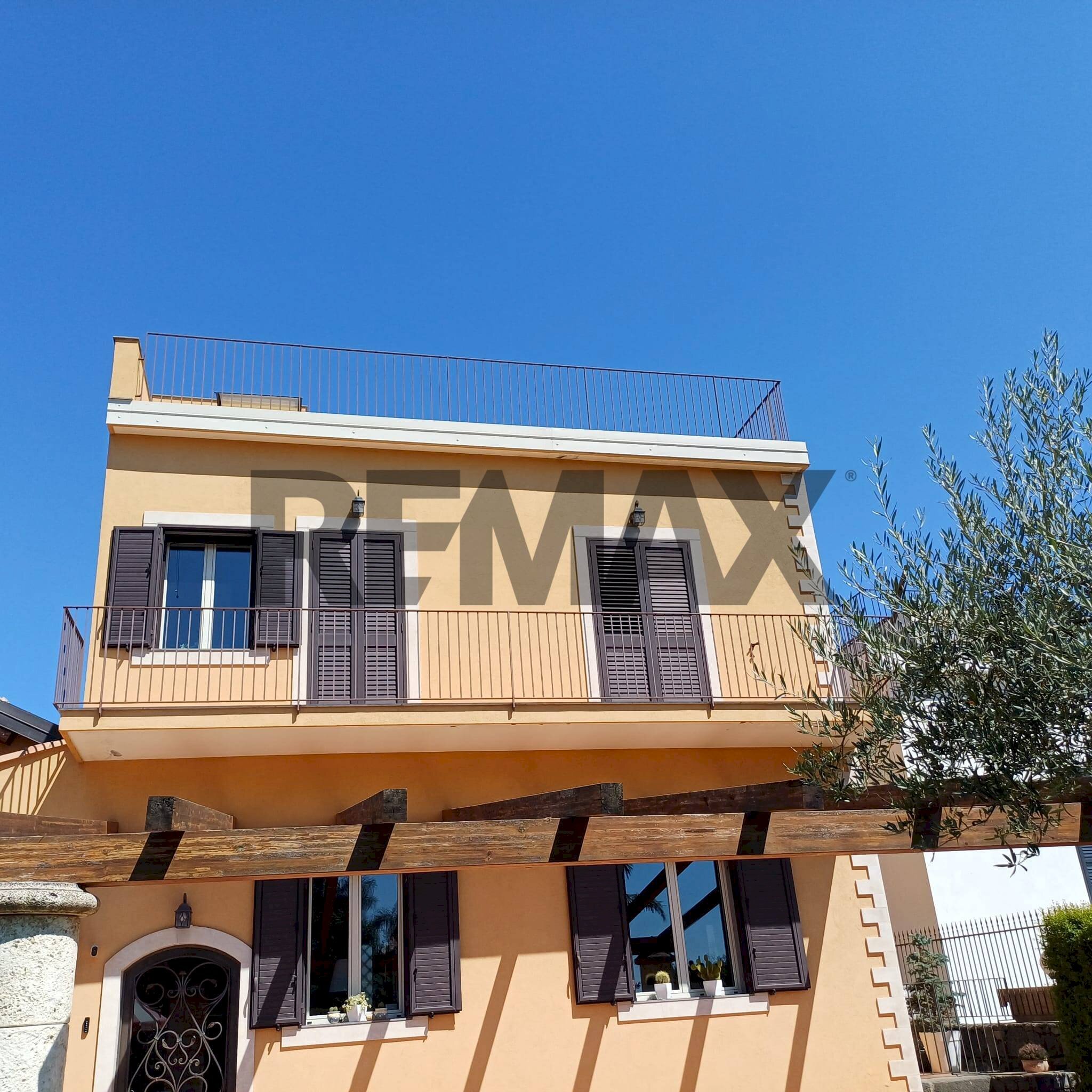 Casa all\'aperto - Villa Via Ugo Foscolo
3, Santa Venerina - foto 3