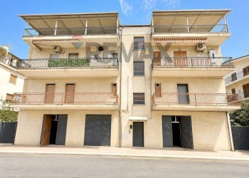 Edificio all\'aperto - Attic via cosenza
 
45, Corigliano-Rossano - photo 1