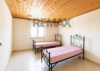 Camera / camera da letto - Attic via cosenza
 
45, Corigliano-Rossano - photo 3