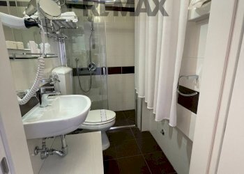 Bagno - Hotel via Rimini
12, Corigliano-Rossano - foto 12