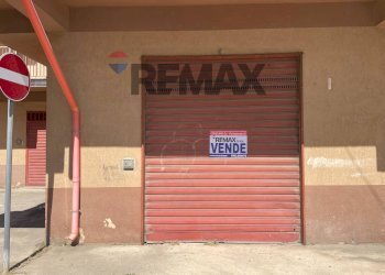 Edificio all\'aperto - Warehouse Via Isola di Itaca
9, Corigliano-Rossano - photo 3
